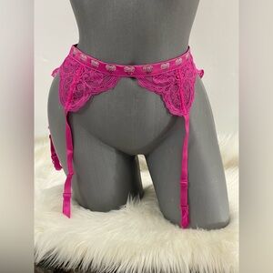 Victorias Secret Very Sexy Shine Chain Strap Lace Garter Belt. NWT